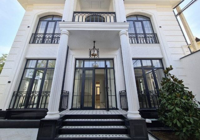 Евро участка сотилади!!! Олтин тепа кучаси Мирзо Улугбек.3 соток!!!