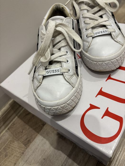 Маратонки Guess