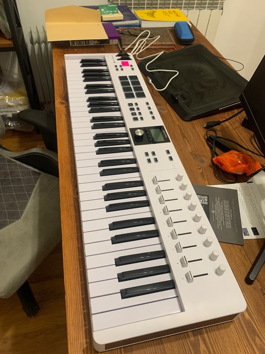 MIDI Arturia Keylab Essential 61 MK3