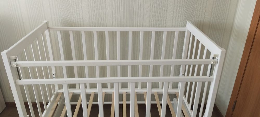 Продам детскую кроватку