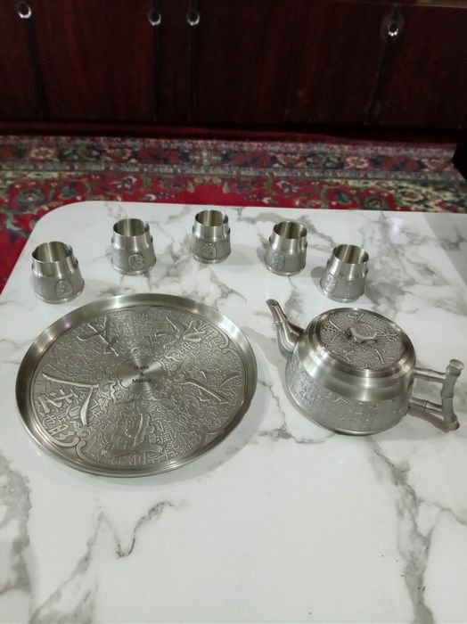 Изумительный набор для сакэ из Малайзии, фирмы"Т umasek pewter ".