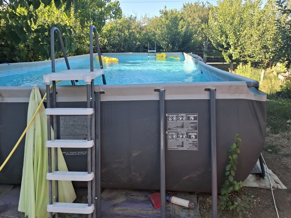 Piscina Intex supraterana