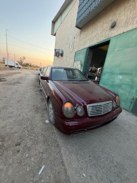 Merscdes-benz w 210