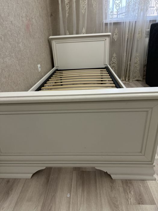 Продам кровать 90*200