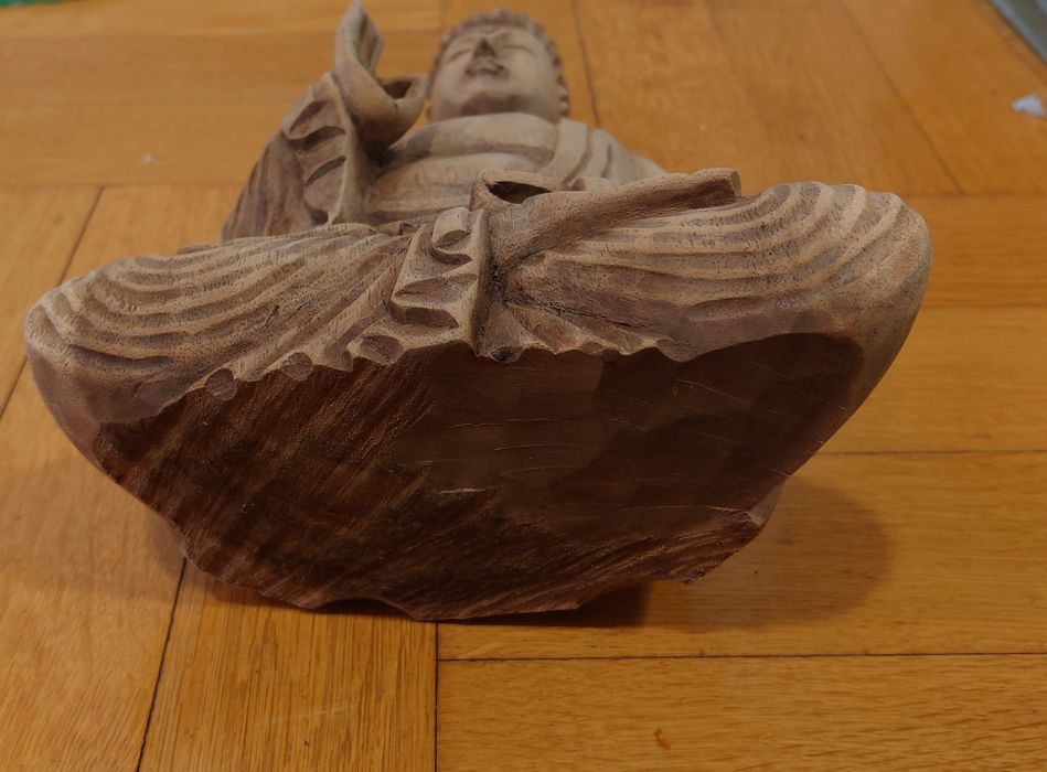 Статуетка дърво орех  буда дърворезба