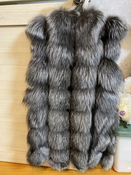Продам меховую безрукавку