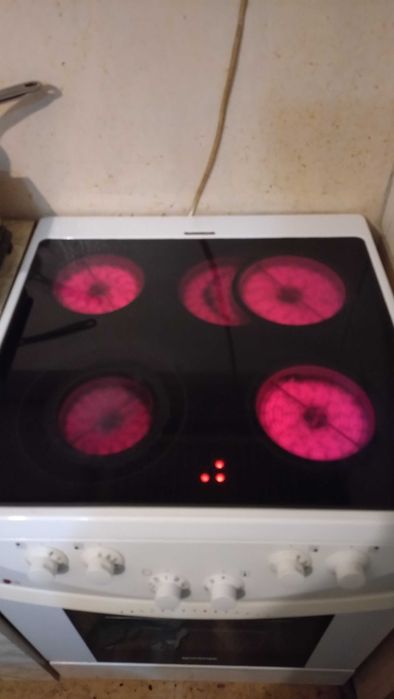 Печка с Керамичен плот Gorenje