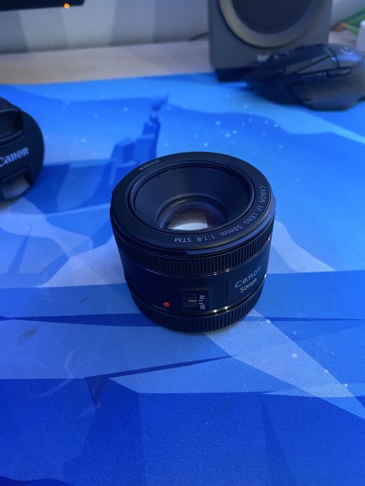 Canon 600D + obiectiv fix 50mm