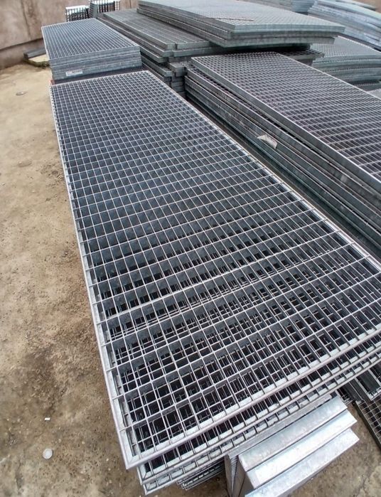 Gratare zincate galvanizate