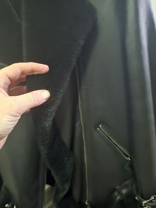 Продам дубленку авиатор.