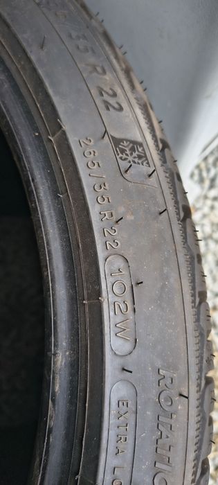 265 35 22 Michelin Pilot 5 SUV