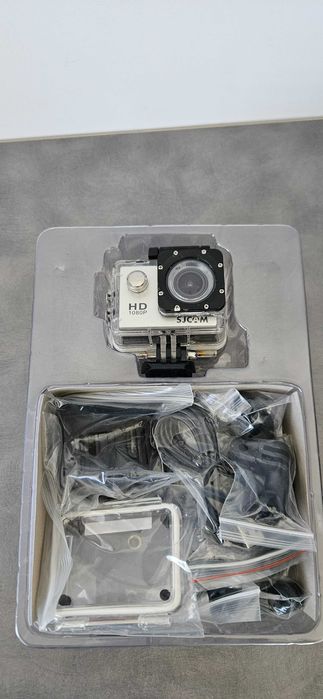 Продавам екшън камера  SJ4000 Full HD 1080P