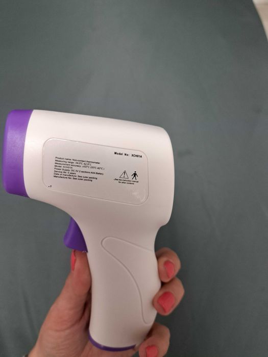 Безконтактен термометър