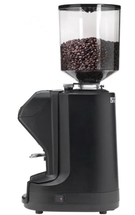 Кофемолка simonelli в идеальном состочнии