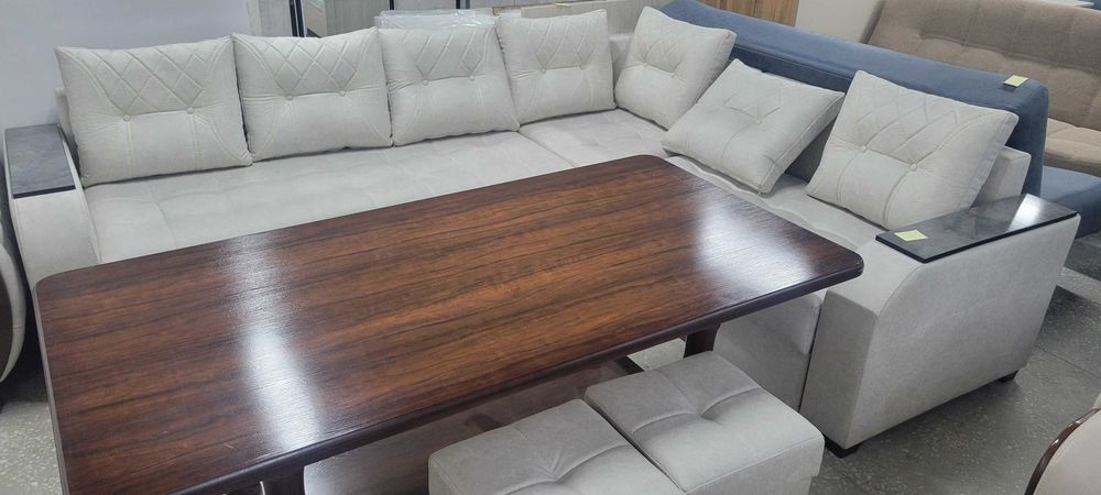 Qorasuv massivdagi yangi ochilgan SURUR MEBIL SHOURUMI.