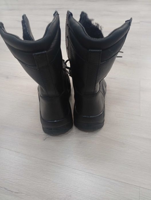 Продам зимние берцы, размер 40