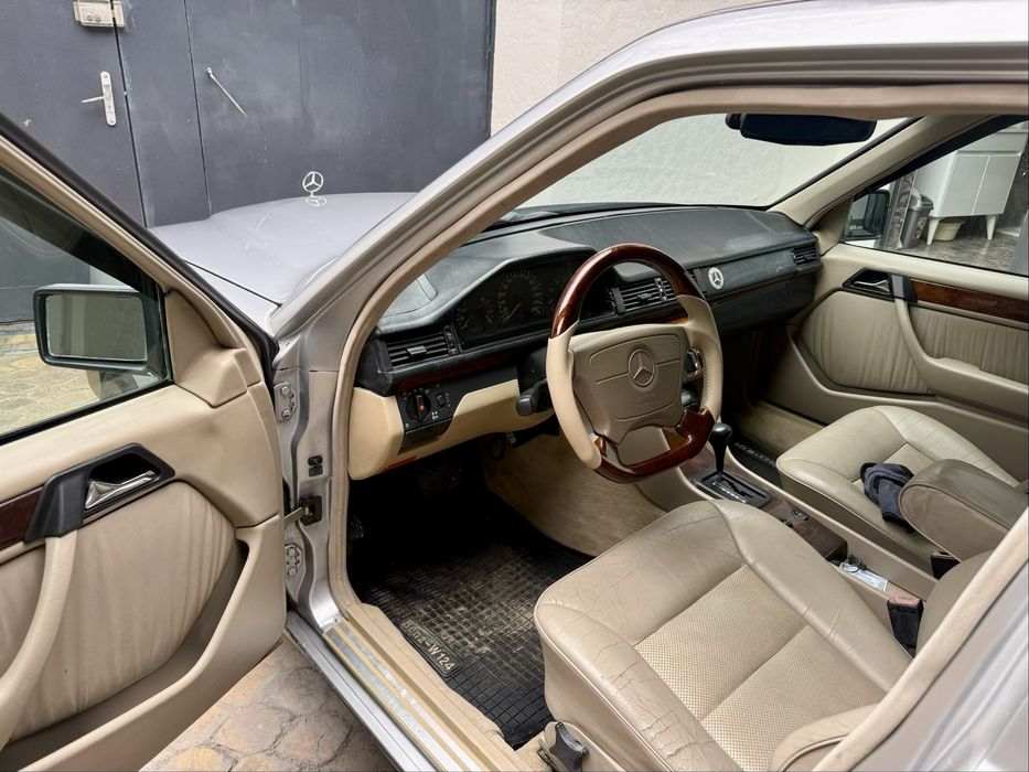 Продам мерседес ешка w124