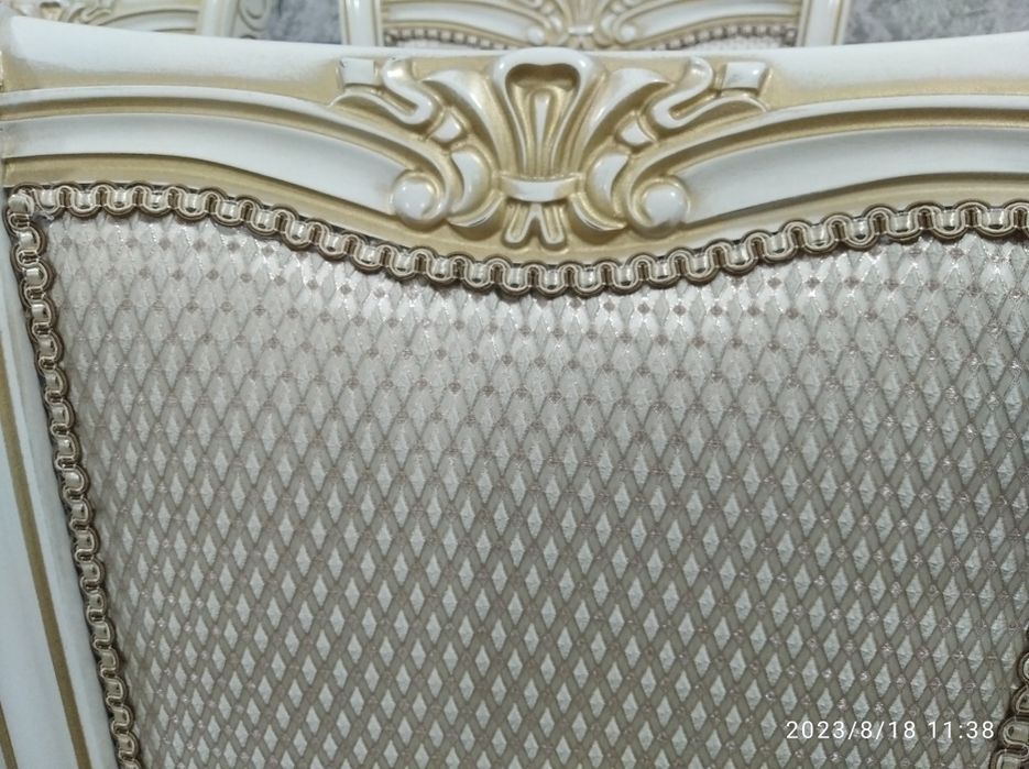 Комплект стол и 12 стульев