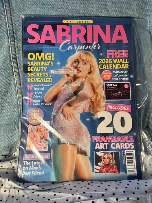 SABRINA CARPENTER – Art Cards Collector Edition