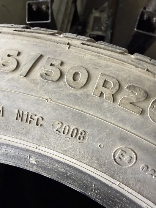 Резина 265/50/20.