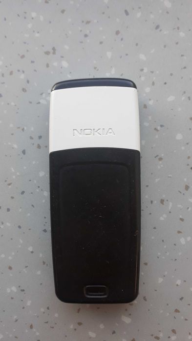 Телефон Nokia 1110i