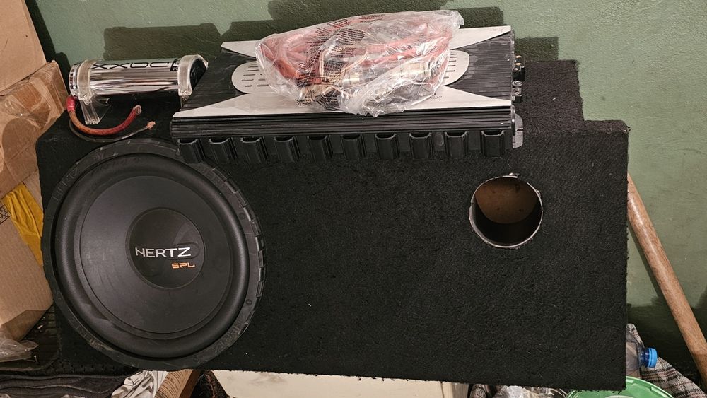 Сабвуфер HERTZ + Моноблок CLARION 2000Вт