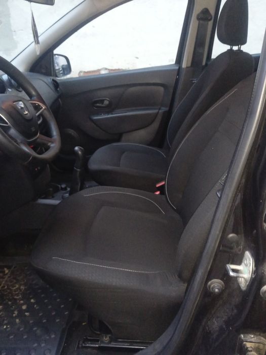 Vând Logan impecabil