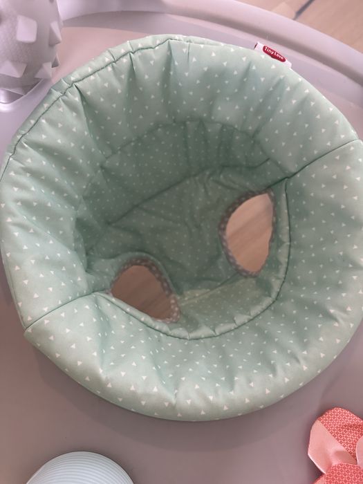 Активен център за игра (проходилка) Tiny love +бонус музикално килимче