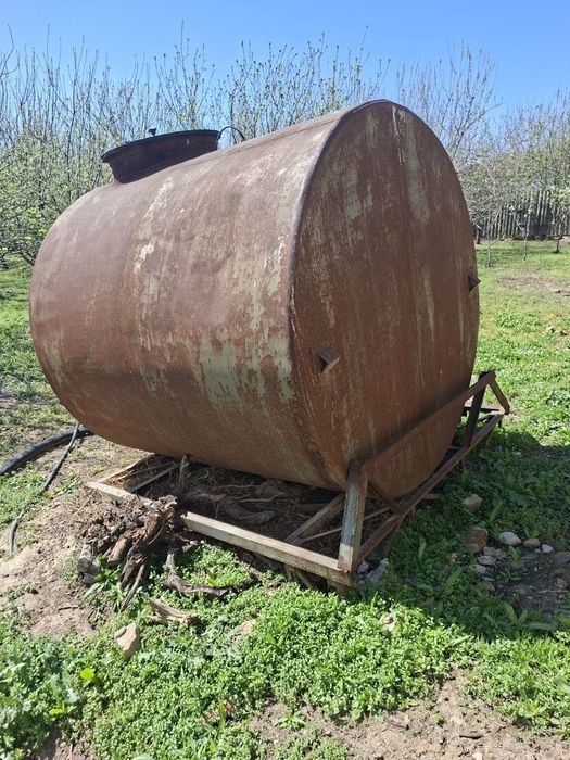 Продаю ёмкость 5 куб