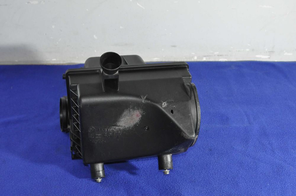 Корпус воздушного фильтра BMW 3 E36