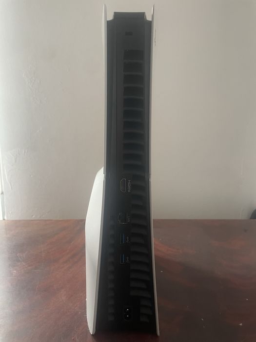 vand ps5 slim +3 jocuri