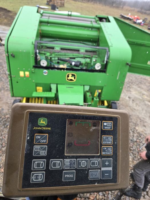 Presa Balotat John Deere 568