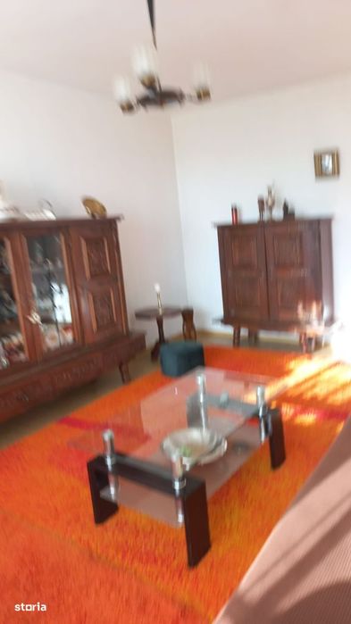 Apartament 4 camere, balcon, Ploiești