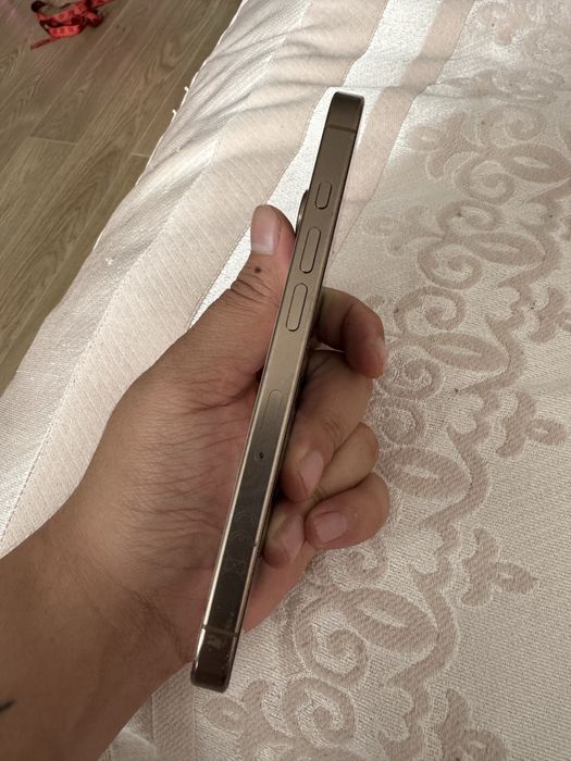 продам iphone 16 pro