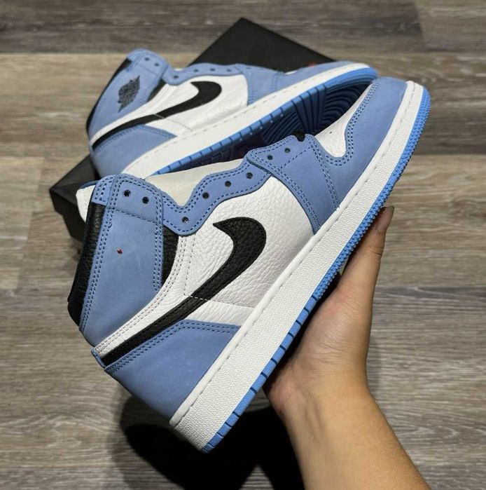 *ULTIMELE STOCURI* - Jordan 1 University Blue - verificare colet