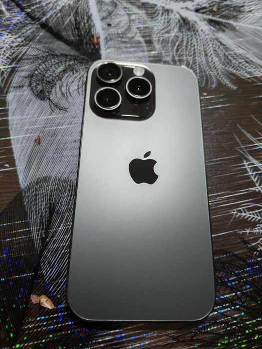 Iphone 16 pro Edial