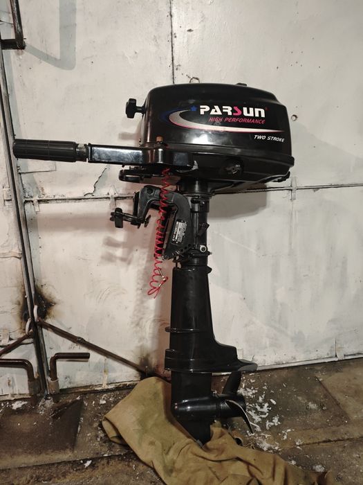Продам лодочный мотор Парсун 5,8
