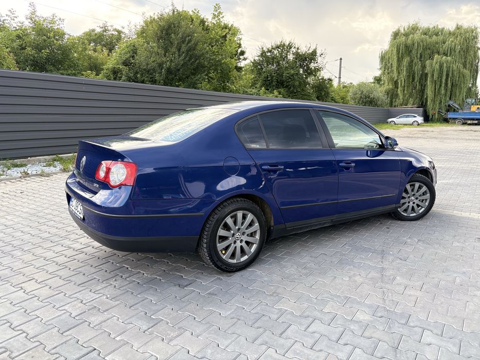 VOLKSWAGEN Passat 0 — imagine 2
