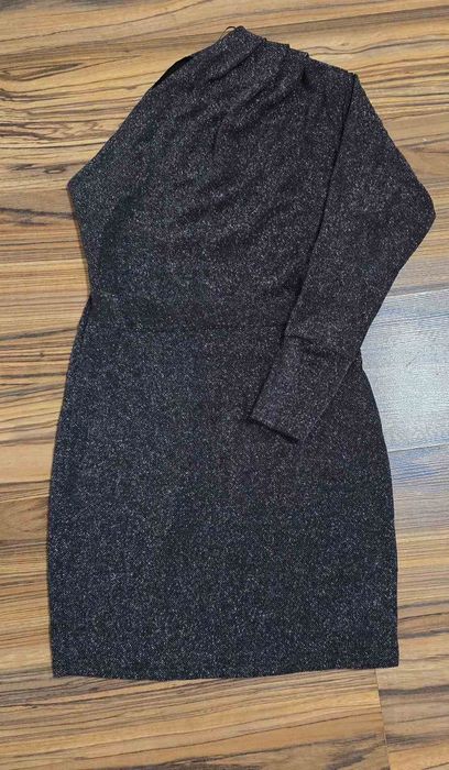 Елегантна  рокля