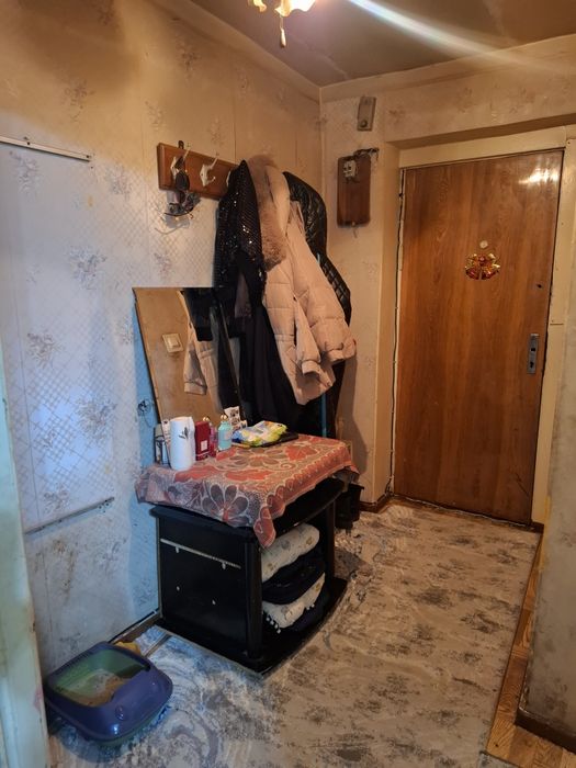 Продается своя  2х комнатная квартира.