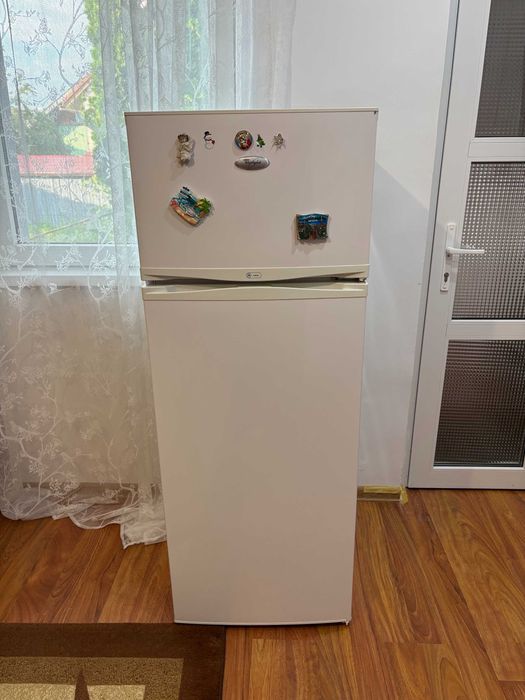 Frigider cu doua usi Whirlpool , 206 l, H 143 cm, Clasa E, alb