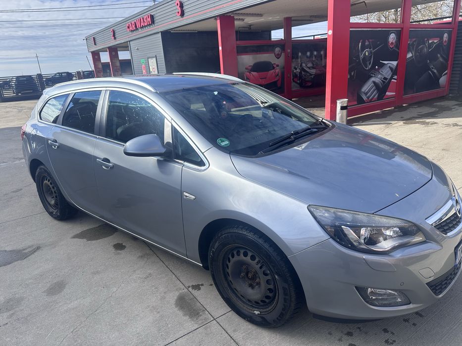 Opel astra J 2012