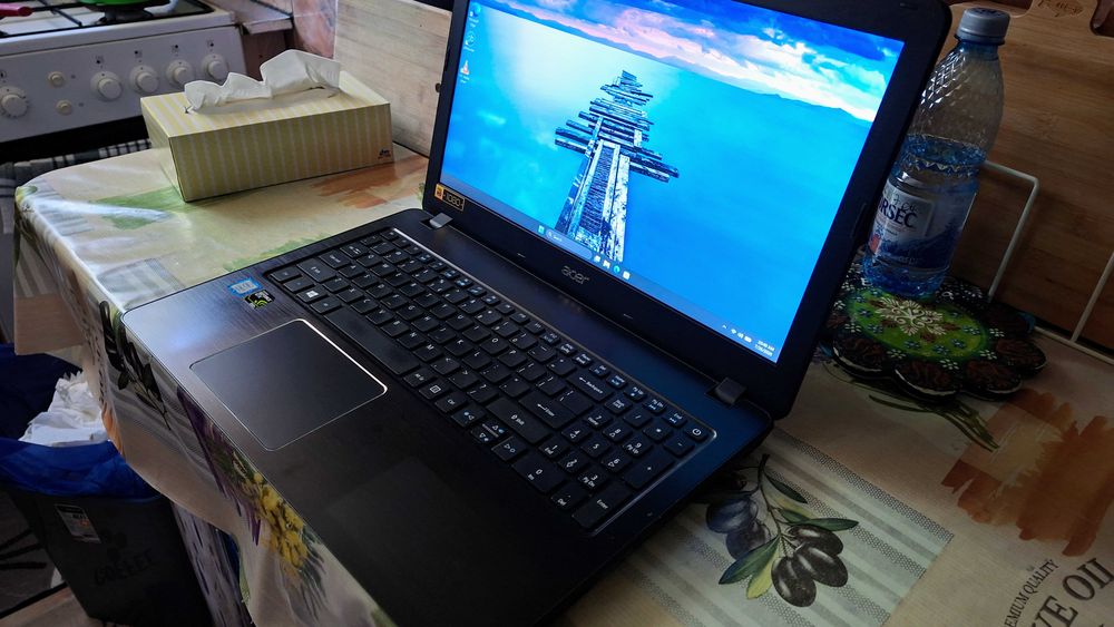 Laptop Acer Aspire F5-573G – i5, 16GB RAM, GTX 950M 4GB