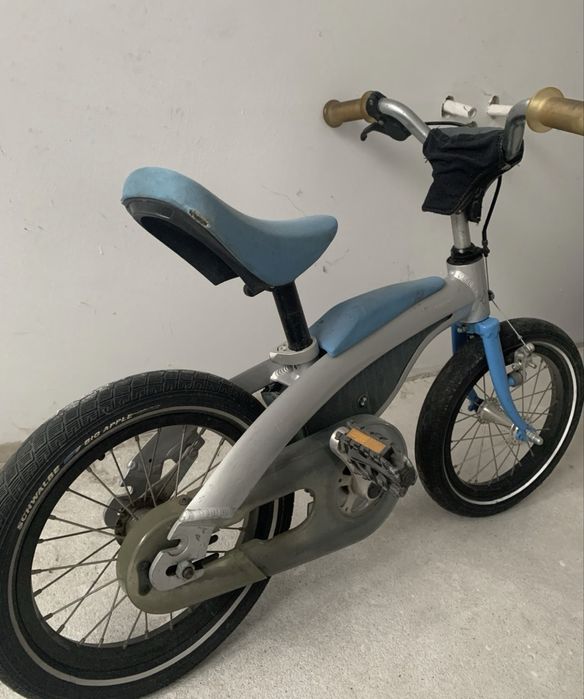 Bicicleta bmw pr copii, in stare buna,cu urme de folosire