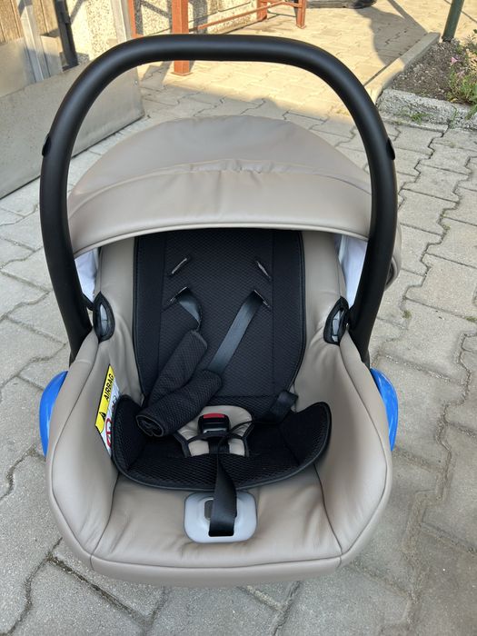 Продавам бебешка количка