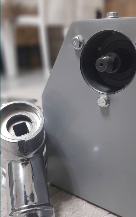 Профессиональная Мясарубка М12. 170кг мясо в час. Myasarubka myasarobk