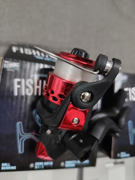 Mouse optic wireless Acer 
Microfon cu fir 60 lei 
Mulineta pesc