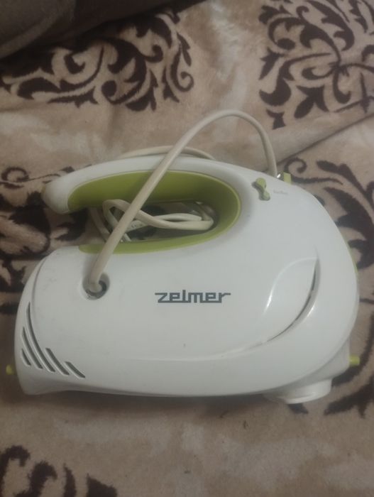 Продается блендер с насадками