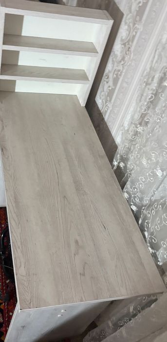 Продаю манекюрный столик