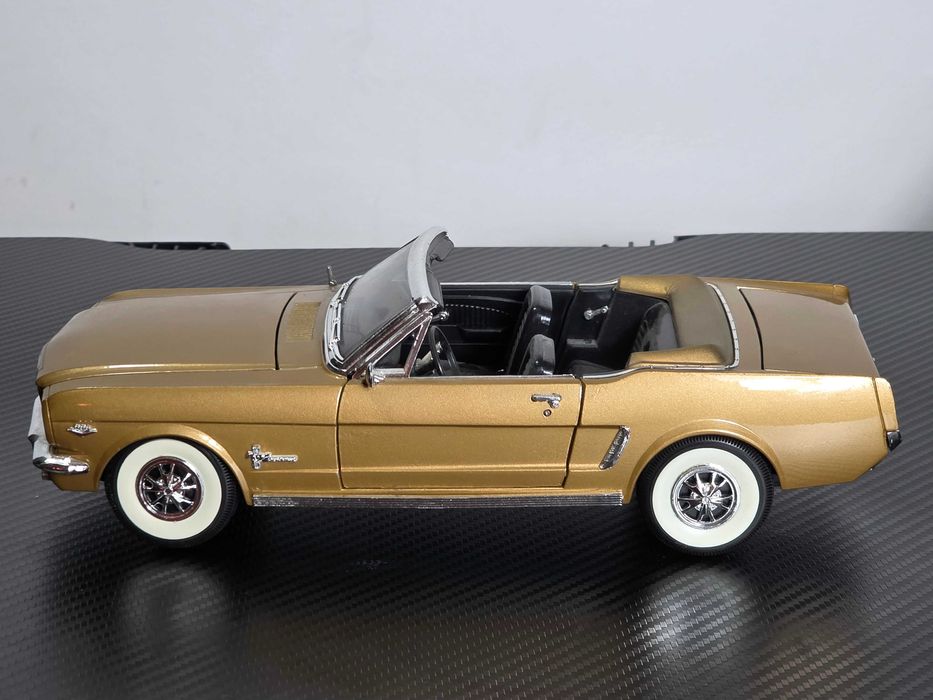 Macheta Auto 1/18 Ford Mustang 1964 1/2 Cabrio